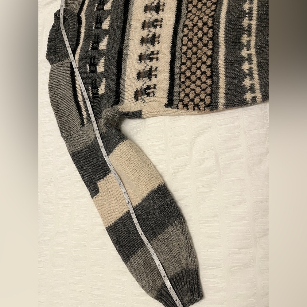 HAND MADE Pullover Crew Neck Sweater Balloon Sleeve Traditional Pattern Fuzzy - Picture 11 of 15